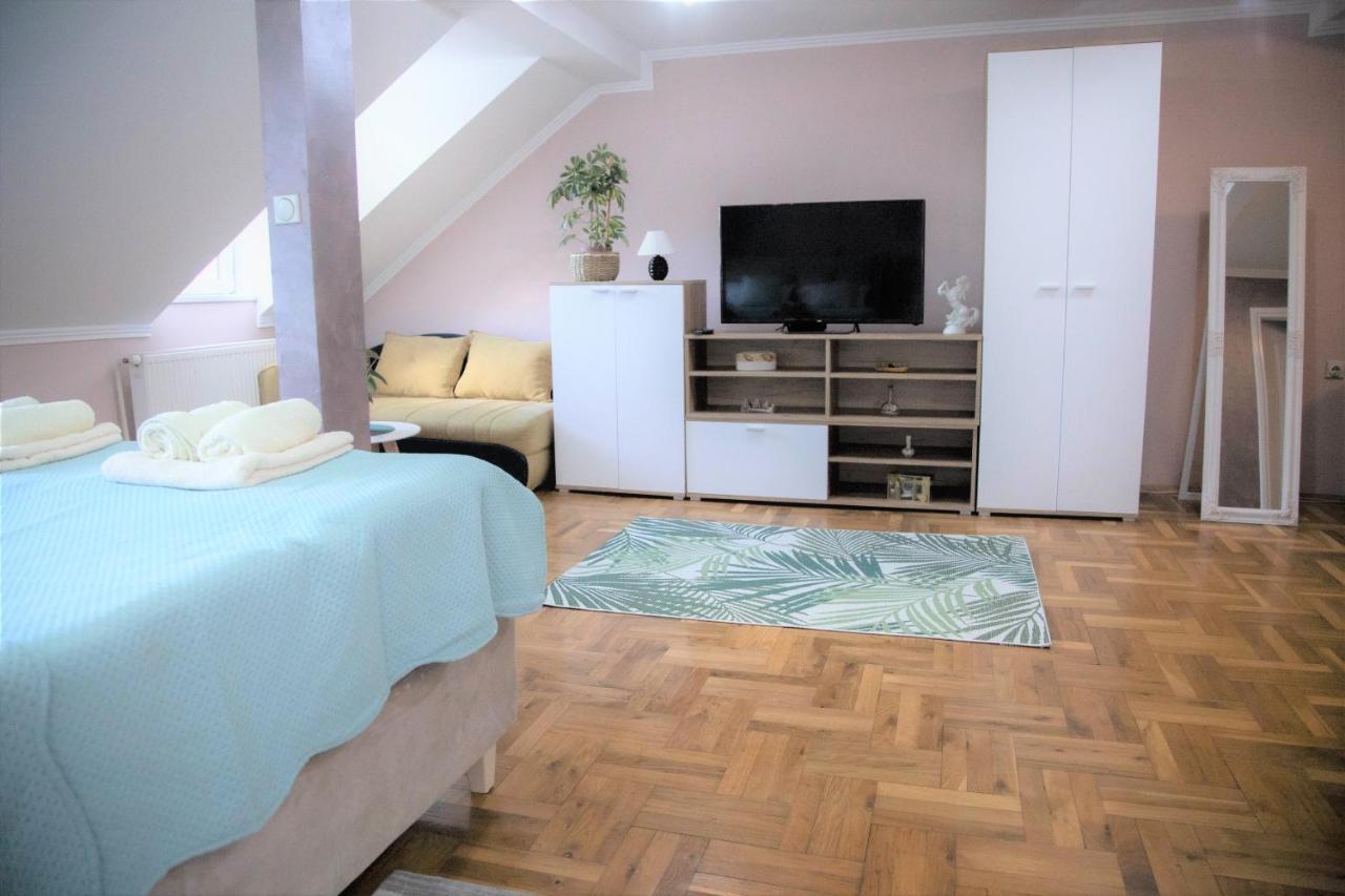 Garden Apartment Szabadka Kültér fotó